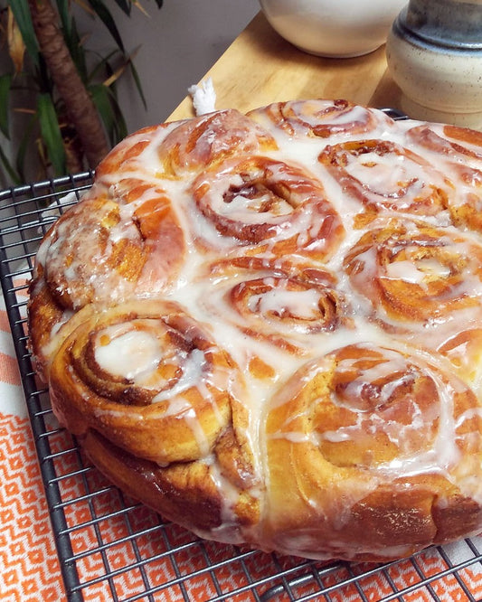 CINNAMON BUNS